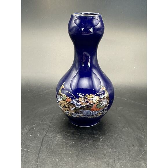 Vintage Small Japanese Kutani Porcelain Vase Peacocks Colbalt Blue 4.75 Inch - Picture 2 of 8